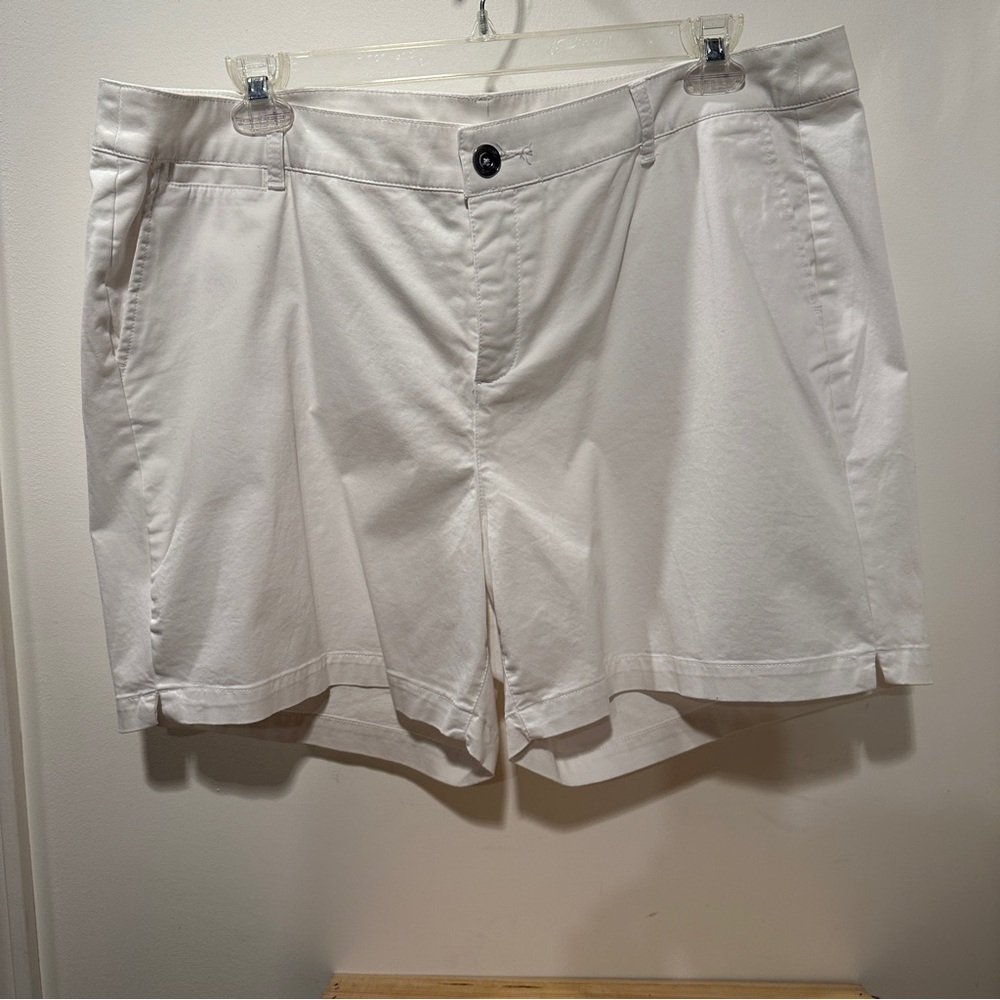 Lane Bryant White Flat Front Mid-Length Shorts
